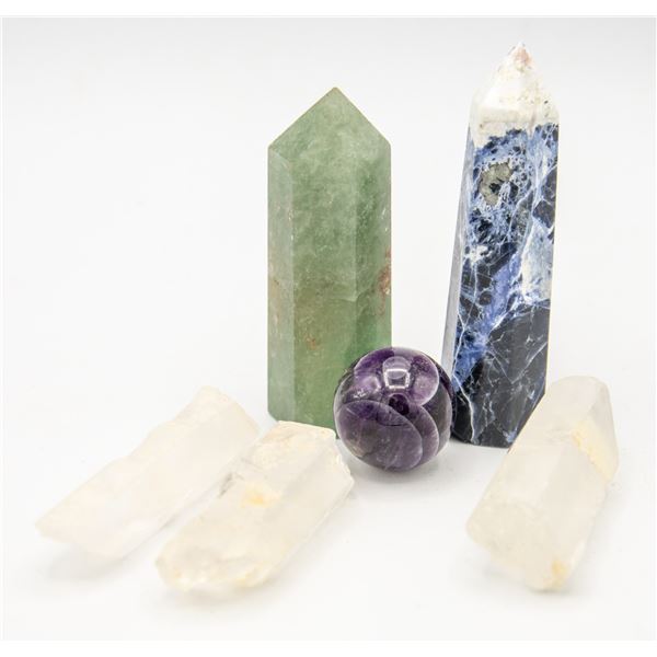 BOX WITH 6 GEMSTONES - QUARTZ, JADE HEXAGON,