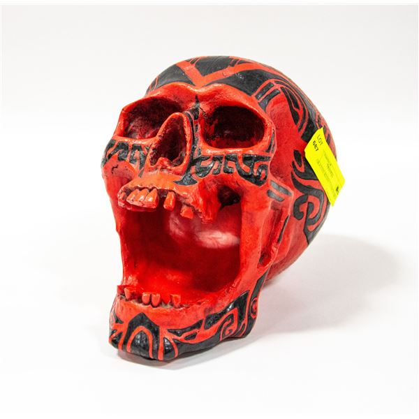 DECORATIVE RESIN 7.5 INCH SKULL