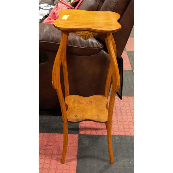 VINTAGE OAK BUTTERFLY TABLE/PLANT STAND H-31"