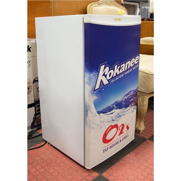 ESTATE KOKANEE MINI FRIDGE