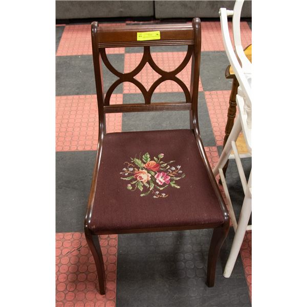 ANTIQUE WALNUT PARLOUR CHAIR