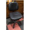 Image 1 : BLACK OFFICE CHAIR- SWIVEL/WHEELED