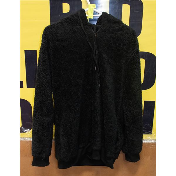 NEW PLUSH SIZE LARGE BLACK PULLOVER