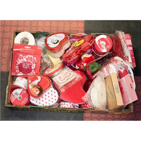 BOX VALENTINES DAY GIFT TINS, GLASS, & BANNER