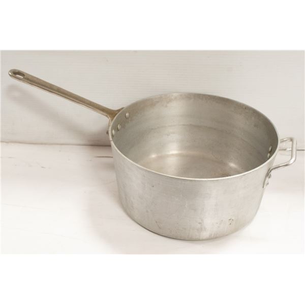 COMMERCIAL GRADE 10 QUART ALUMINUM SAUCEPAN