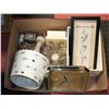 Image 1 : BOX OF HOME DECOR ITEMS INCL. NEW SIDE