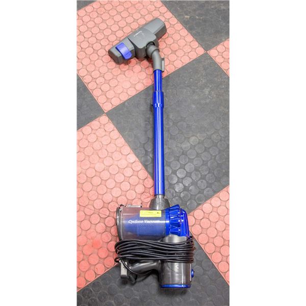 IVOLY CYKLONE VACUUM