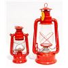 Image 1 : 2 VINTAGE OIL LAMPS