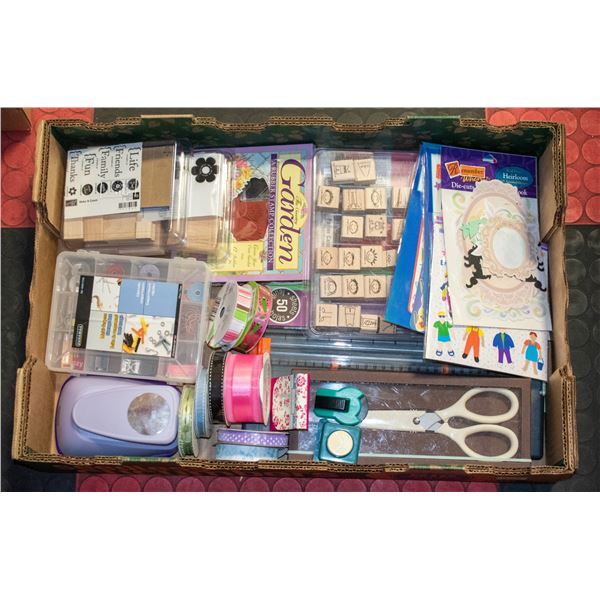 FLAT OF ARTS/CRAFTS & SCRAPBOOKING INCLUDING