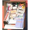 Image 1 : BOX WITH ARTS/CRAFTS & SCRAPBOOKING