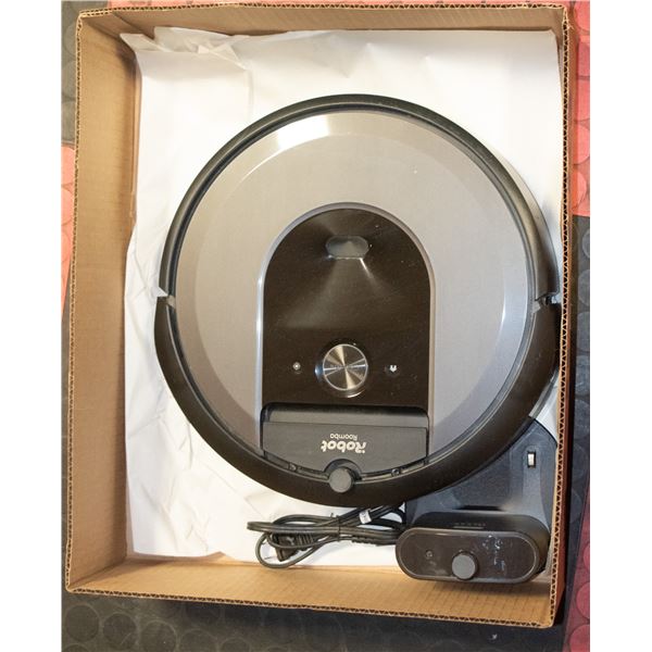 IROBOT ROOMBA ROOMBA i7 & DOCK STATION