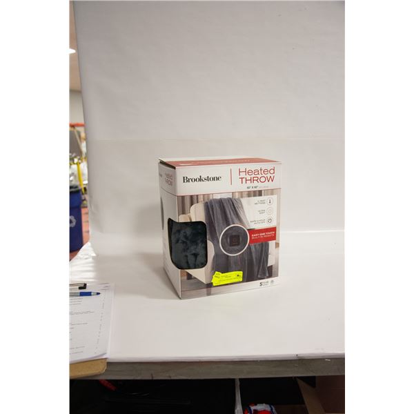 BROOKSTONE HEATED THROW 50 IN X 60 IN