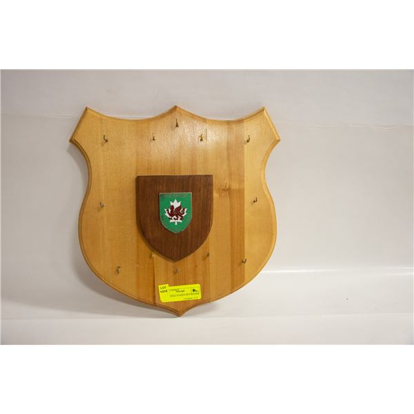 WOOD WALL PLAQUE KEY HOLDER