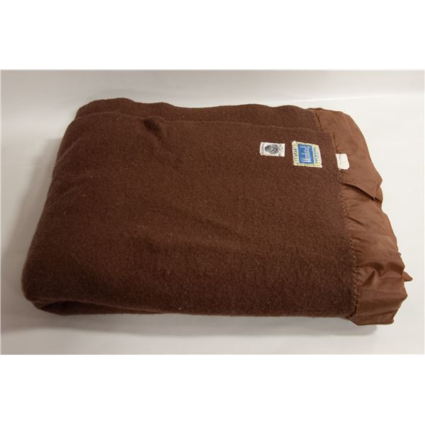 VINTAGE FULL SIZE WOODWARDS VIRGIN WOOL BLANKET