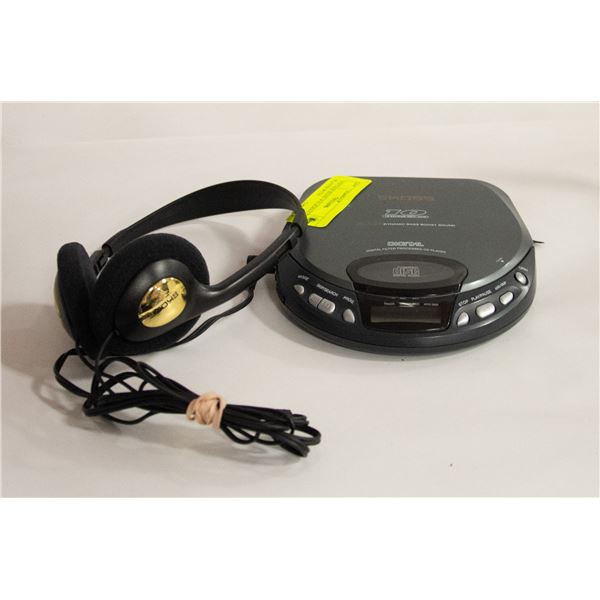 VINTAGE KOSS WALKMAN C.D. PLAYER WITH