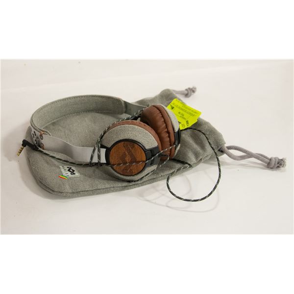 BOB MARLEY HEADPHONE SET IN CARRYING BAG-ESTATE