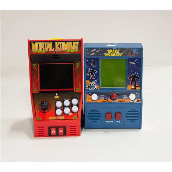 SPACE INVADERS & MORTAL KOMBAT HANDHELD