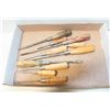 Image 1 : BOX WITH 10 VINTAGE WOOD HANDLED SCREWDRIVERS