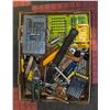 Image 1 : TRAY OF ASSORTED SHOP TOOLS