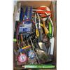 Image 1 : TRAY OF ASSORTED TOOLS