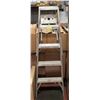 Image 1 : 5FT ALUMINUM LADDER- LITE BRAND