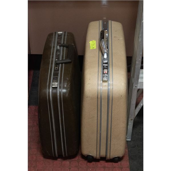 2 VINTAGE SAMSONITE SUITCASES