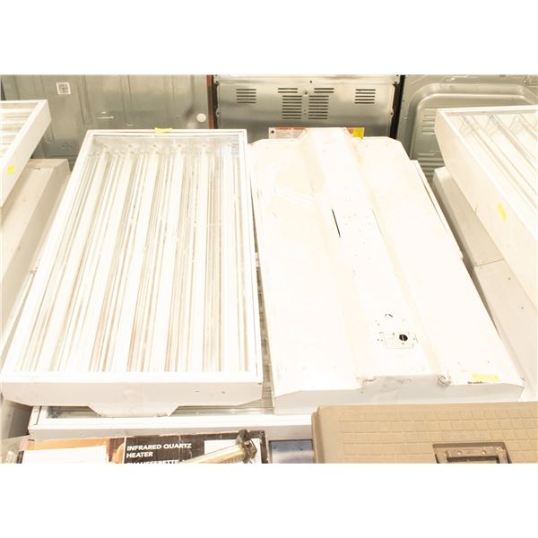 PALLET OF INDUSTRIAL HANGING LIGHTS