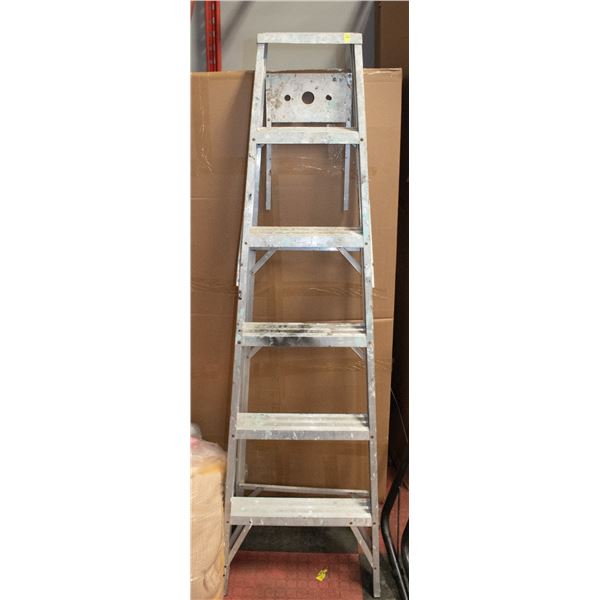 6FT ALUMINUM LADDER