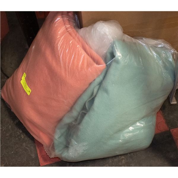 2 VINTAGE WOOL BLANKETS