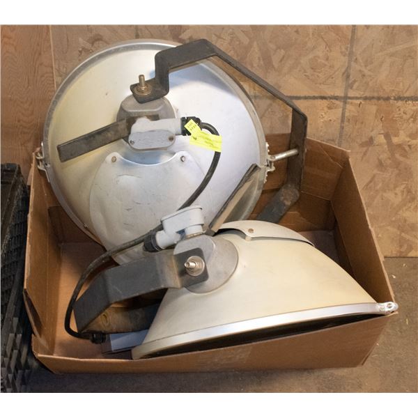 2PCS OUTDOOR WORK LIGHTS - TESTED