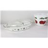 Image 2 : Collection of Vintage Pyrex Bakeware