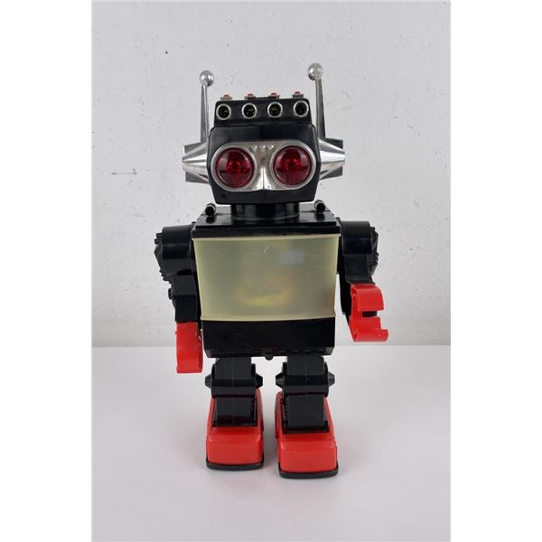 Kamco Saturn Toy Battery Operated Robot