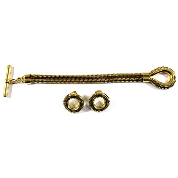 Kate Spade' Signed Fashion Jewellery Cord Toggle Bracelet and Matching Earring Set. 2pcs