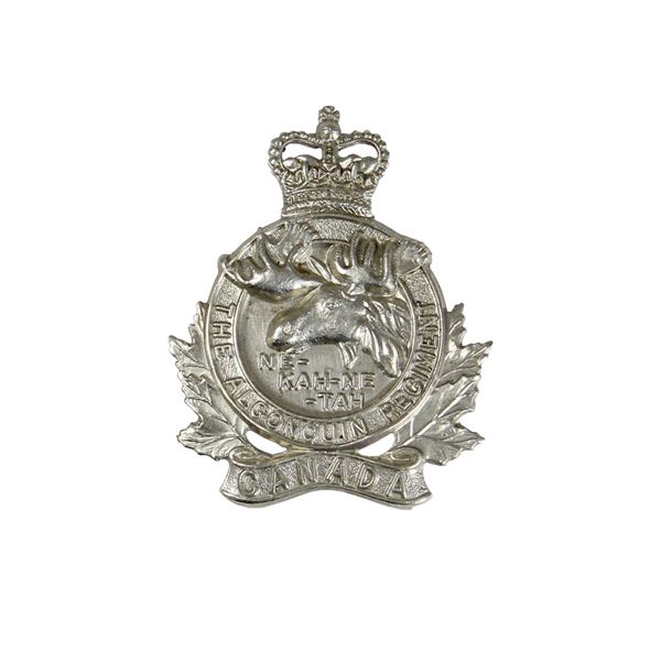 Canada c.WWII The Algonquin Regiment Military Cap Badge
