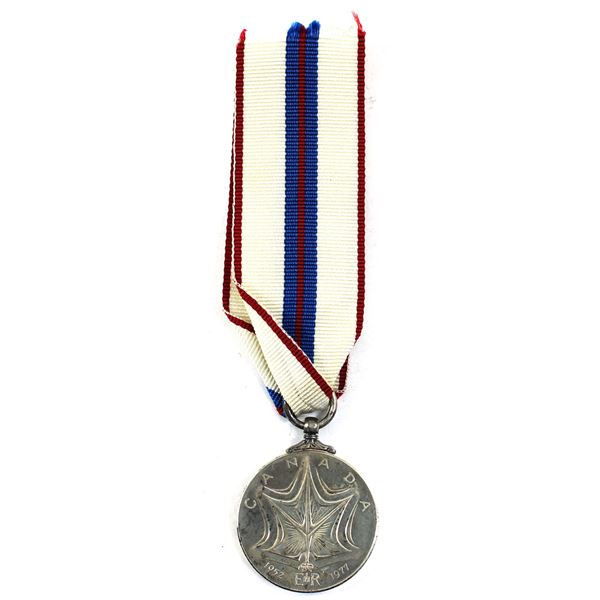 Scarce Canada 1952-1977 Queen Elizabeth II Silver Jubilee Medal with Ribbon