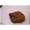 Image 3 : (2) Vintage Baseball Gloves