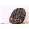 Image 3 : Vintage Baseball Glove w/ Ball