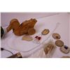 Image 4 : (8) Wooden Toys/Puzzles + Wood gift Tags