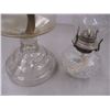 Image 2 : (2) Oil Lamps