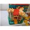 Image 2 : Fisher Price - Play family castle