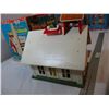 Image 2 : Fisher Price - Play family school