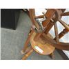 Image 8 : Yarn spinning wheel - 46" tall