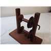 Image 3 : Wool spinning wheel - 11x6x10 tall