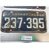 Image 3 : (2) 1962 Saskatchewan license plates