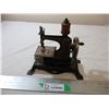 Image 1 : Vintage kids sewing machine