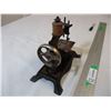 Image 4 : Vintage kids sewing machine