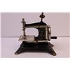 Image 2 : Antique Kids’ Sewing Machine (Working)