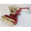 Image 3 : International Hydrostatic Combine - Model 915 1/25 scale