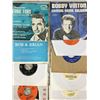 Image 3 : LOT OF VINTAGE 45RPM VINYL RECORDS BOBBY VINTON, THE BYRDS, ETC