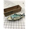 Image 1 : VINTAGE FISH ASHTRAY AND WOODEN CHEESE BOX